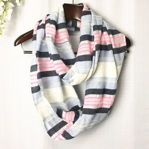 GAP• stripe spring light weight infinity scarf